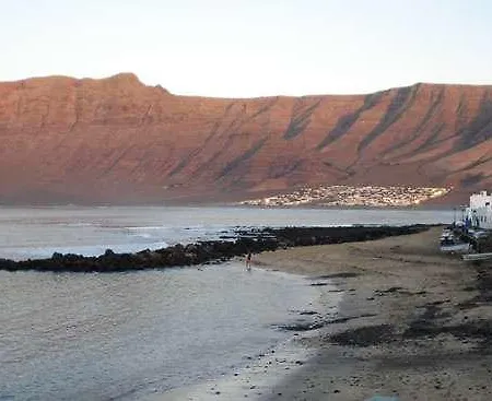 Marzidis * Famara